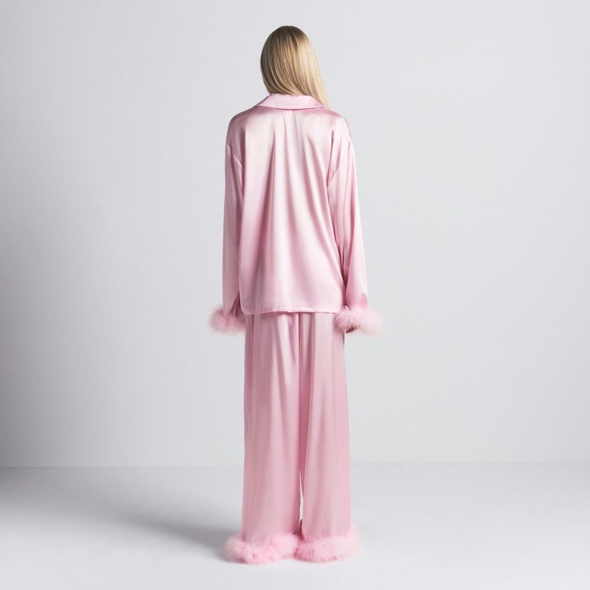 SILK SET WITH FEATHERS