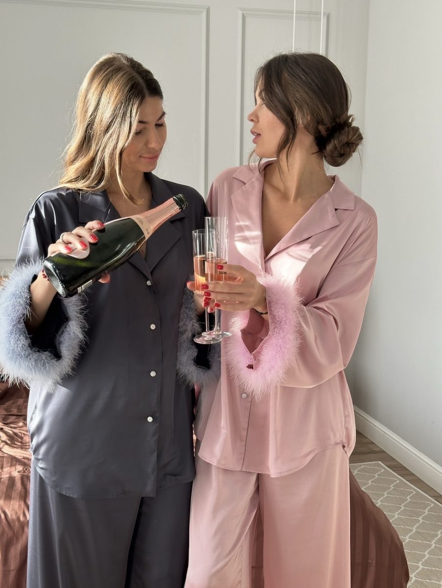 SILK SET WITH FEATHERS ROSE